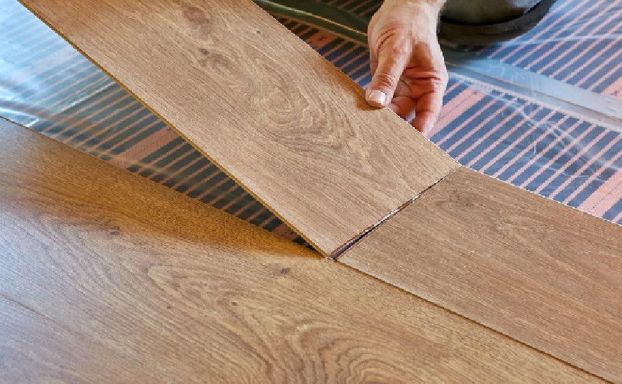 "Durability Meets Style: The Best Laminate Flooring for Busy Households"